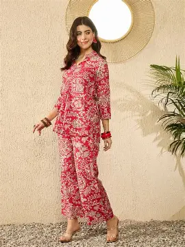 MYCLO Elsa Floral Print Co-Ord Set for Women | Premium Crushed Fabric | Soft Two-Piece Outfit in Pastel Shades for Everyday Wear
