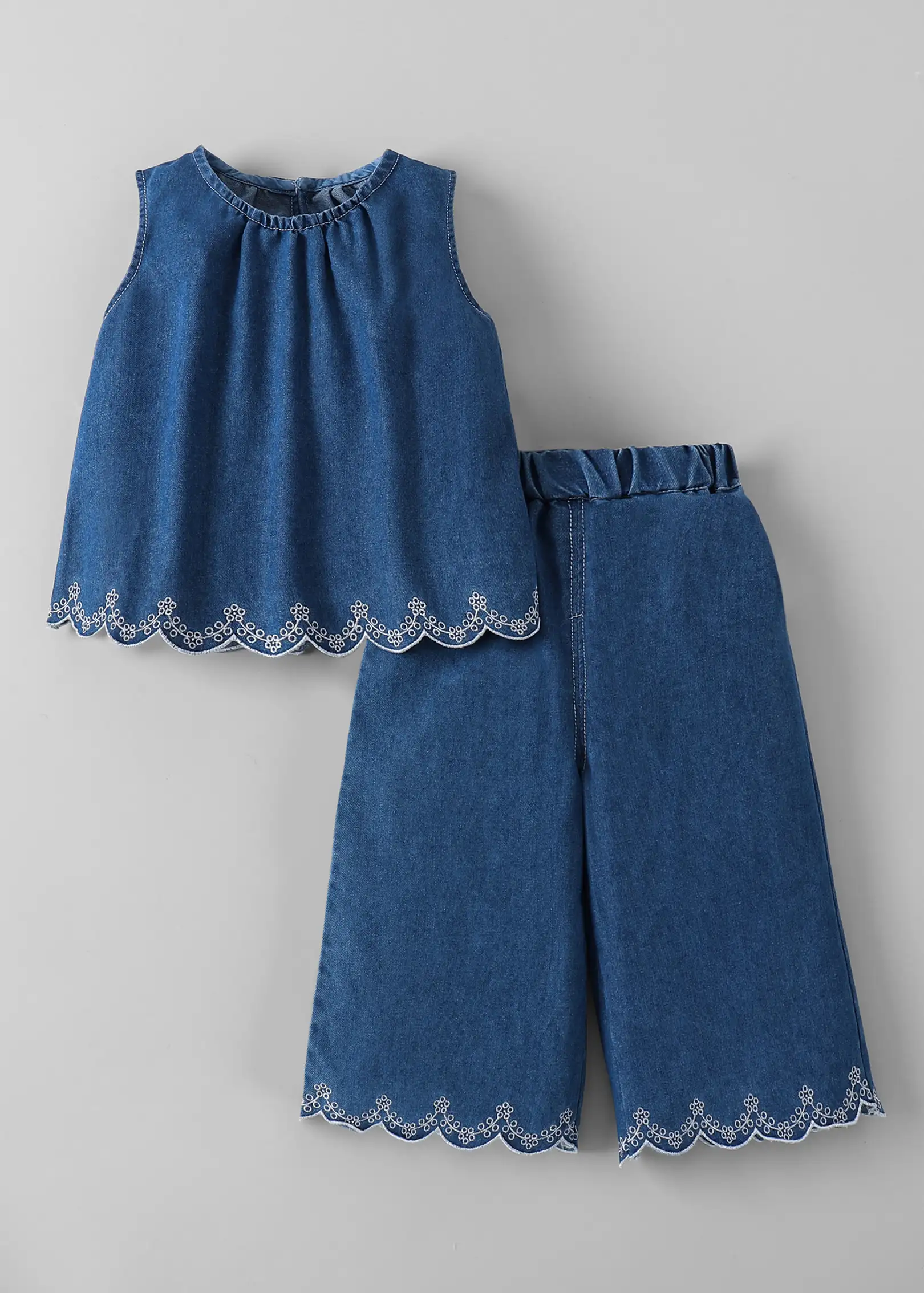 Hopscotch Baby Girls Solid Print Sleeveless Blue Jeans set