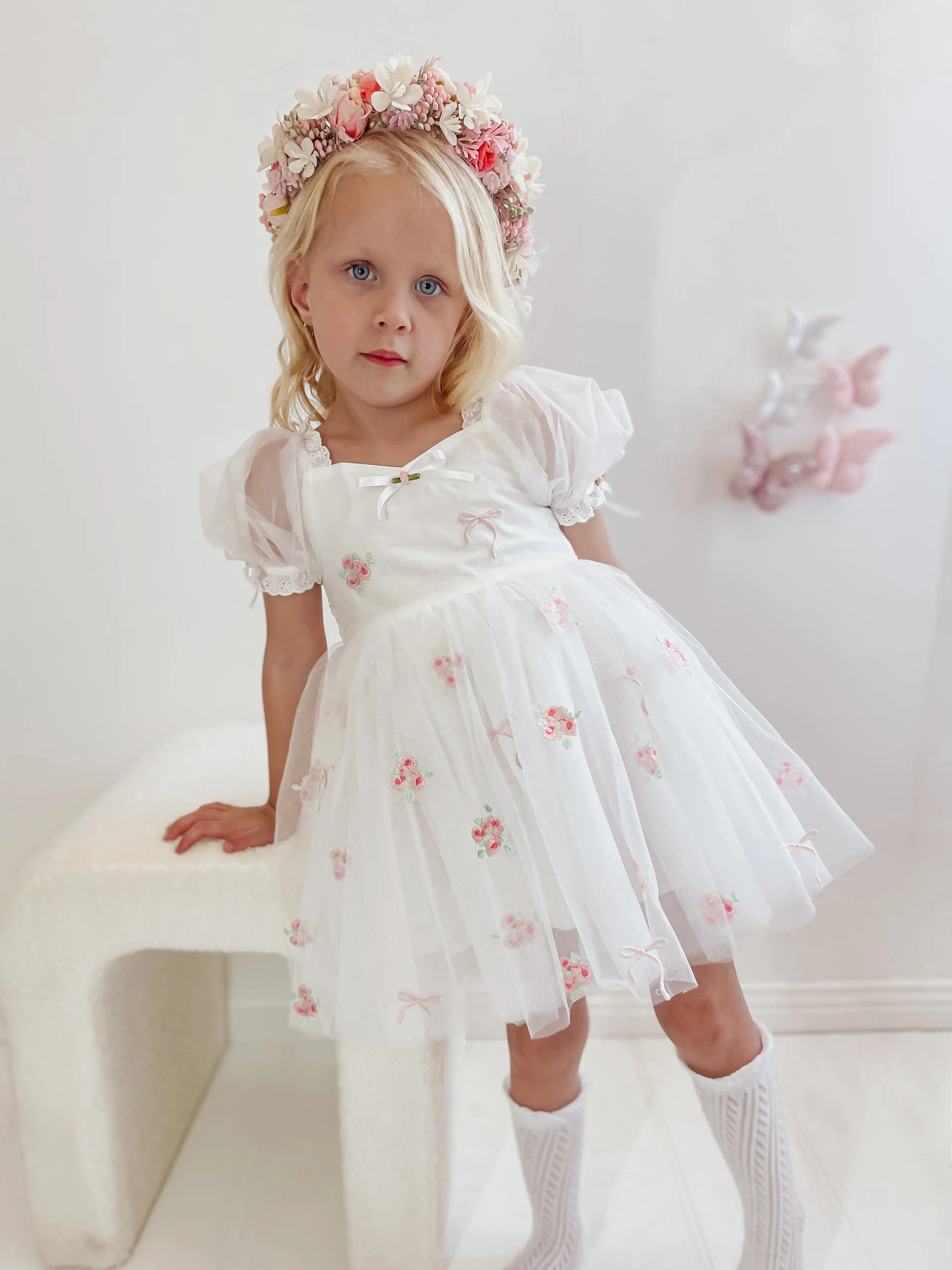 Floral Pretty Article for Girls White