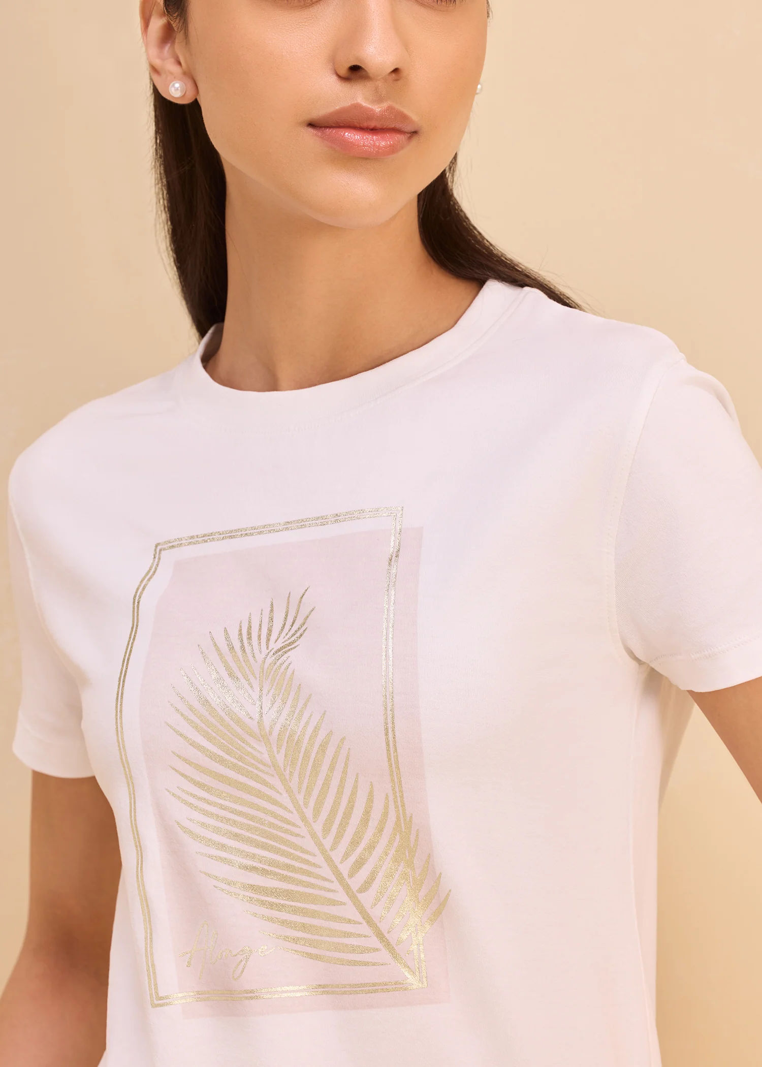 Alonge Women's Regular Fit Foil Graphic Tee