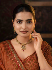 Rangtara Necklace Set