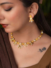 Aishani gold necklace set (Green) - Image 4