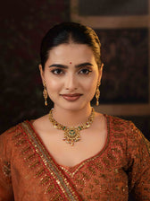 Mrinala Necklace Set - Image 3